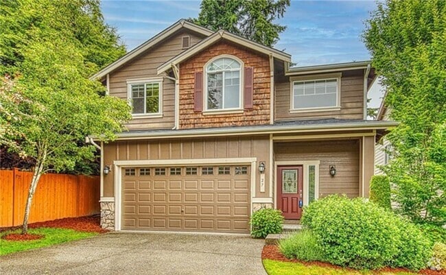 Building Photo - Meticulously maintained fully air conditio... Rental