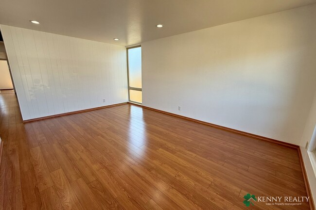 Photo - Large 4 Bedroom, 2 Bathroom Home with 2 Car Garage