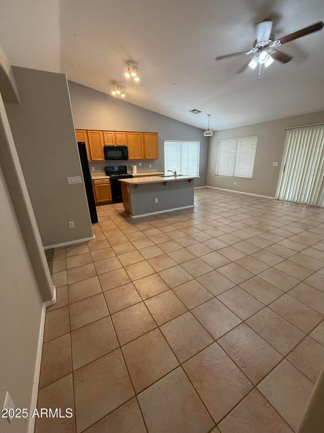 Photo - 1695 W Macaw Dr