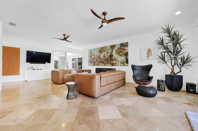 Photo - 49845 Lago Dr