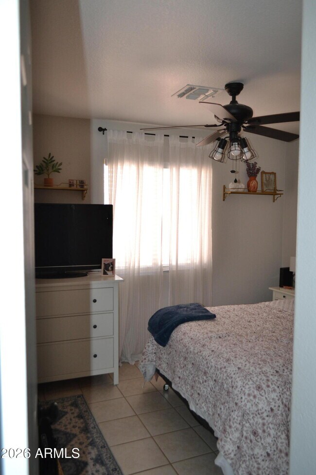 Photo - 1441 W Montebello Ave
