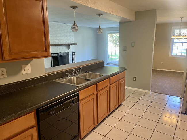 Photo - 5925 Tillery Dr