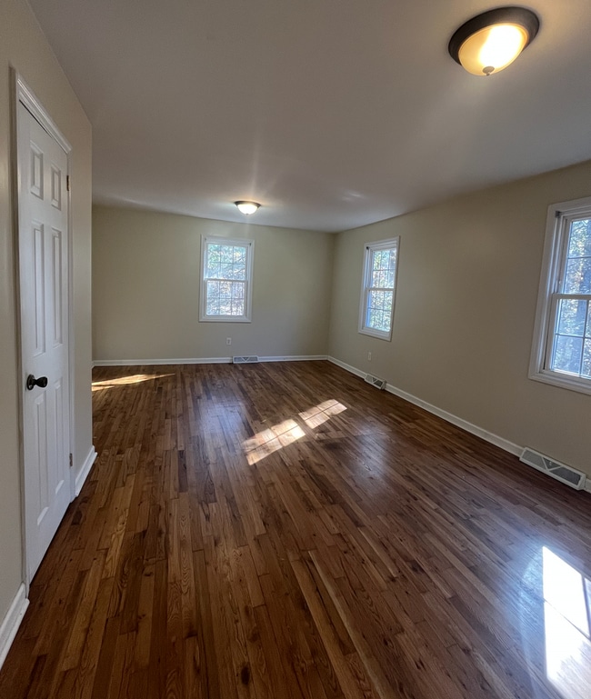 Photo - 551 Fountain Inn Rd