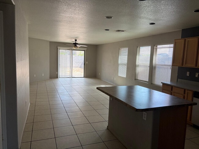 Photo - 847 E Desert Rose Trail