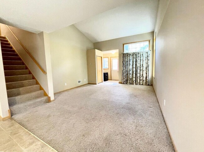 Livingroom walk to the front door - 10172 Stutz Ct NE