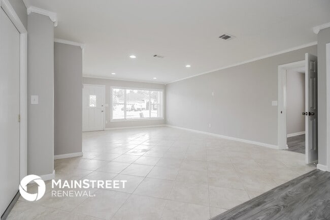 Photo - 509 Roy Blvd