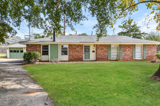 Charming 3 Bedroom Home in Montgomery, AL! - Charming 3 Bedroom Home in Montgomery, AL!