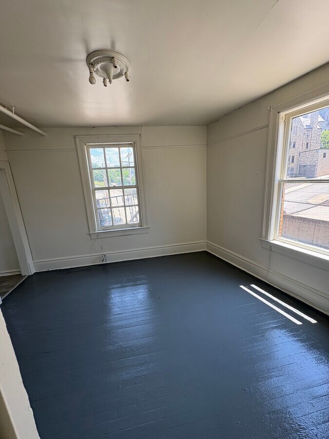 Photo - 30 N Gallatin Ave Unit 1C