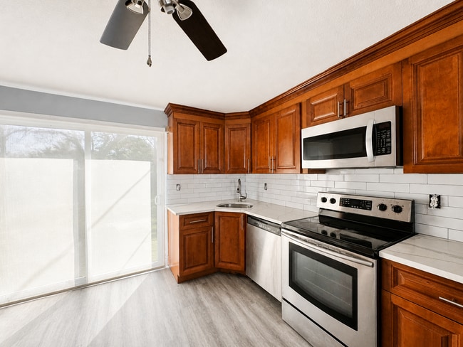 Photo - 120 S Price St