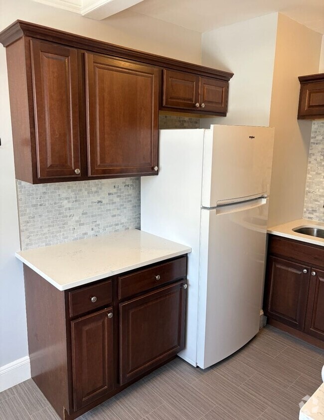 Building Photo - WAYLAND SQUARE REALTY (218) Unit 201A Rental