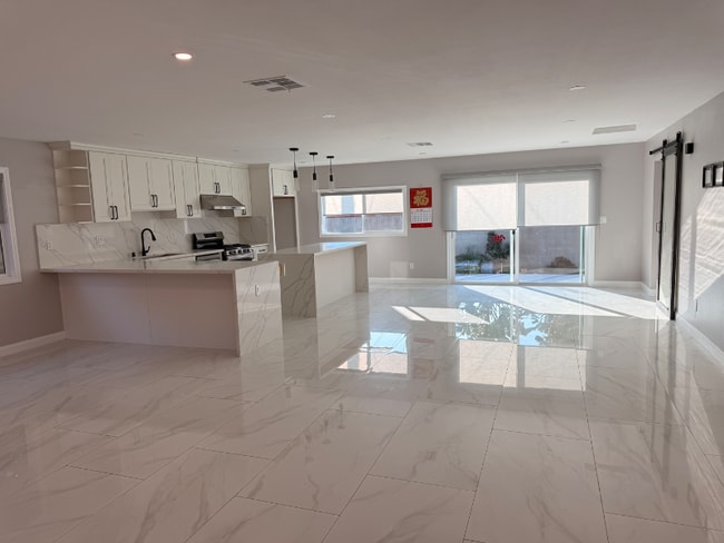 Photo - 15771 Belfast Ln