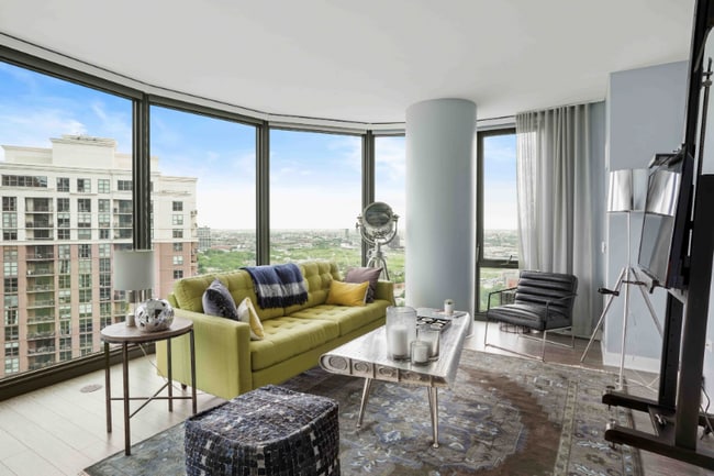 Photo - 901 S Holden Ct