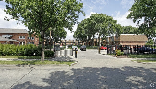 Photo - Plymouth Apartments