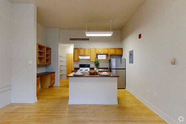 Studio - 400SF - Dining Room - MADISON AVENUE