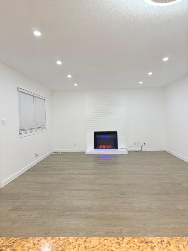 Photo - 1332 Occidental Ave Unit 1
