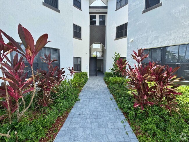 Building Photo - 15540 SW 136th St Unit 213 Rental