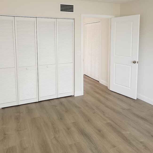 Photo - 965 Manor Dr Unit C-23