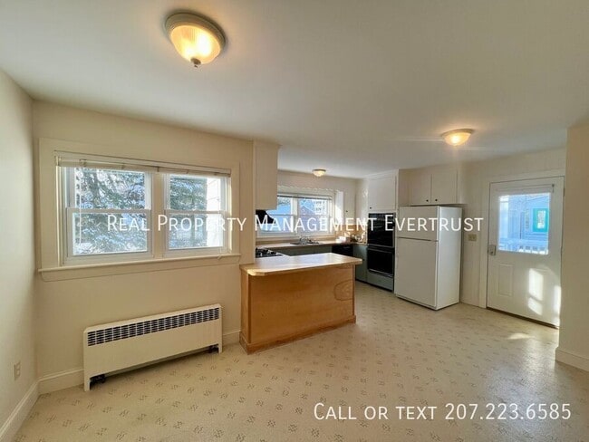 Photo - 32 Belfield St