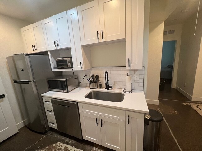 Photo - 3355 W 18th Ave
