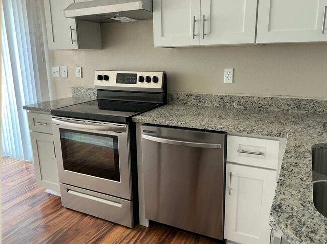 Photo - 10120 Perthshire Cir