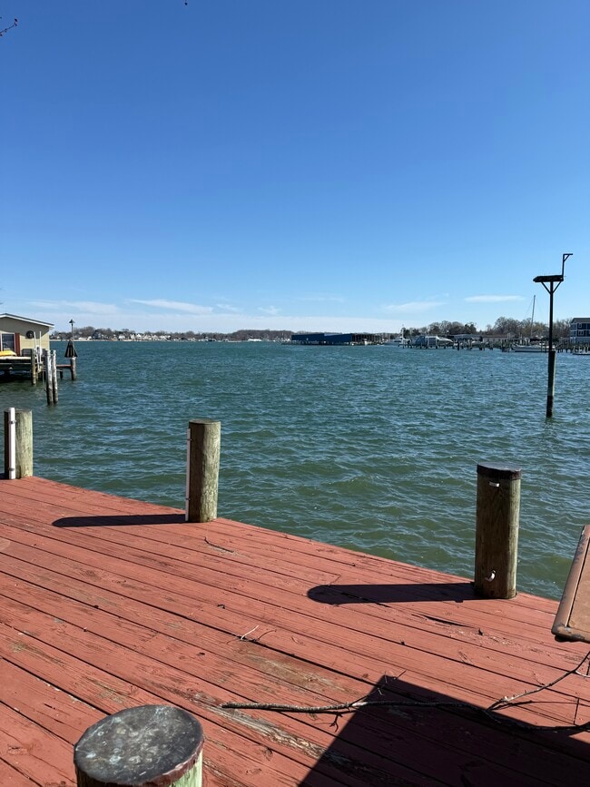 Photo - 943 Williams St