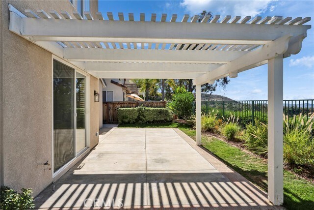 Photo - 33 Grassy Knoll Ln