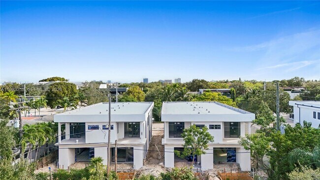 Photo - 11 SE 12th Ave