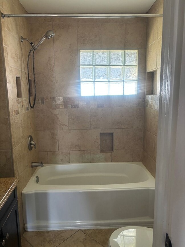 Photo - Single Family Home, 2 bed/1 bath $1,200 One-Story