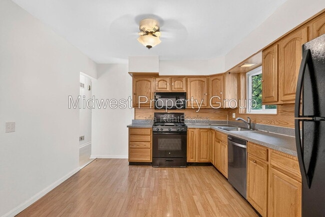 Photo - 370 Gerald Ave