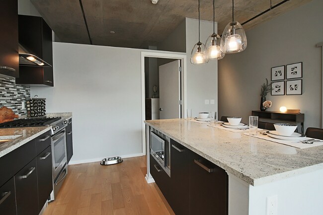 Photo - 144 W Roosevelt Rd