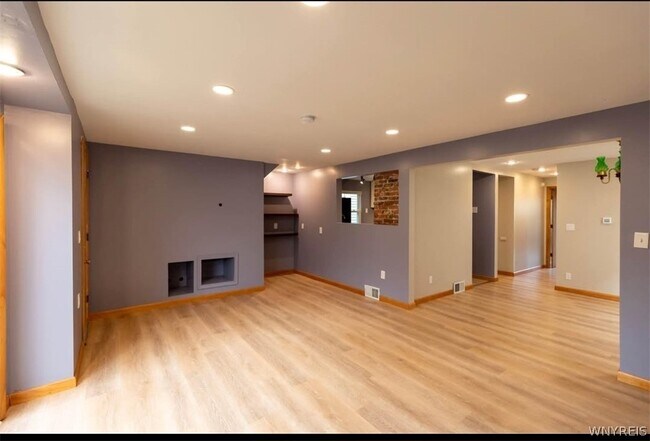 Photo - 19 Hobmoor Ave
