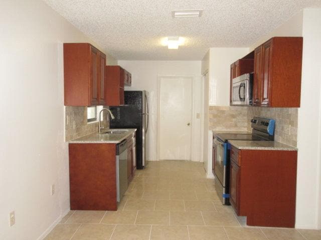 Photo - 11348 Linden Dr