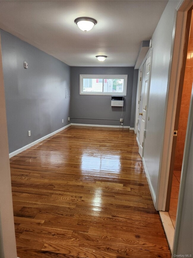 Building Photo - 149-69 257th St Unit 1 floor