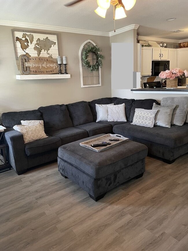 Photo - 108 1/2 Riverview Dr