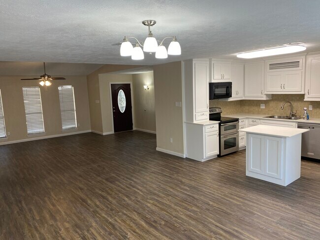 Photo - 5702 Golden Grove Ln