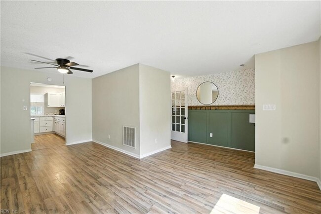 Photo - 1005 Scarlet Oak Ct S