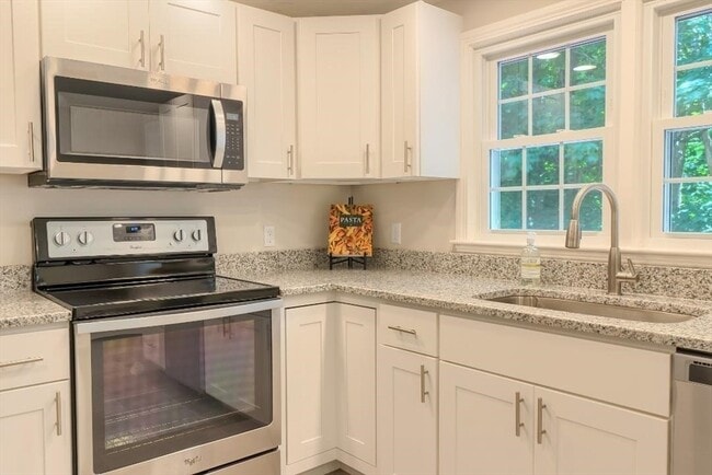 Photo - 2 Bay Edge Ln