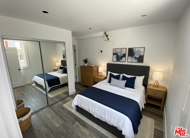 Photo - 1301 W 22nd St Unidad 1301