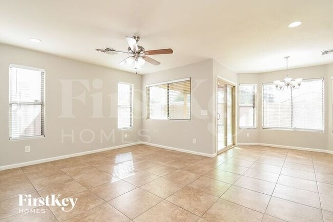 Photo - 1689 E Milky Way