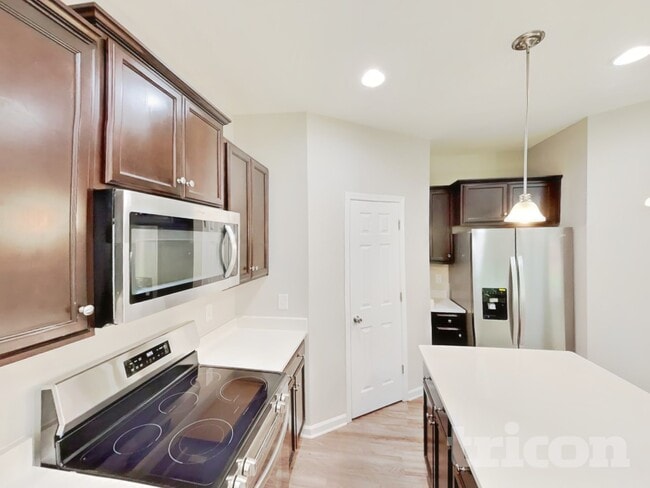 Photo - 5 Stanwick Ct