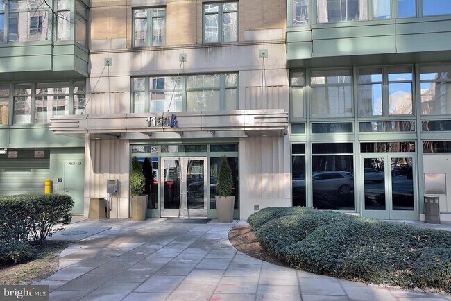 Building Photo - 1150 K St NW Unit 1010 Rental
