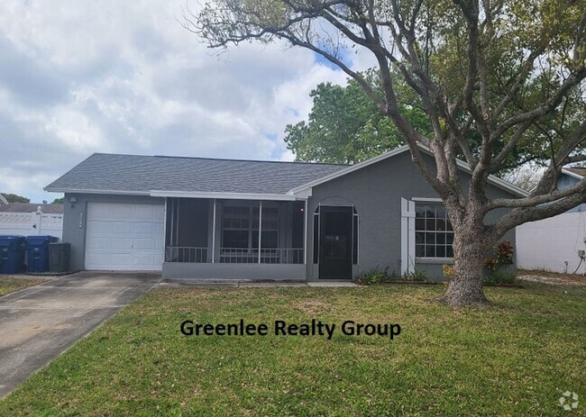 Building Photo - Updated 3 bed/2 bath home in Seven Springs...