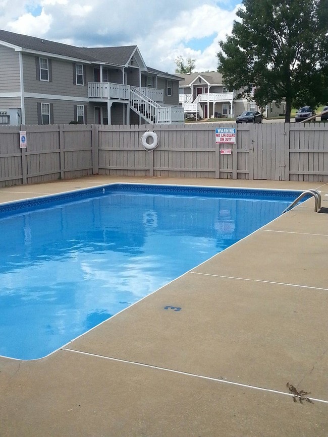 Photo - Arbours at Victoria Place Apartments