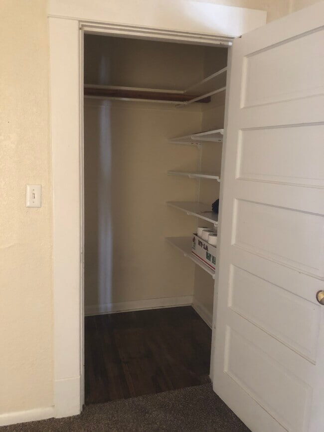 Photo - 1226 E 12th St