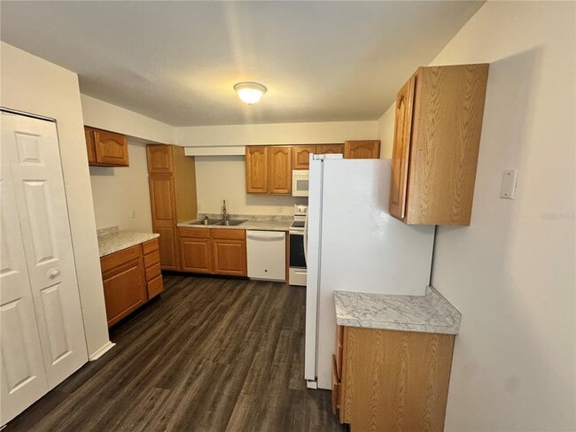 Photo - 316 E Primrose Ln