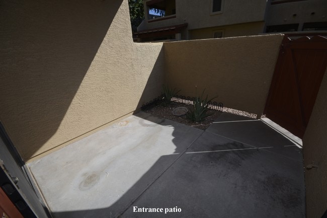 Photo - 850 S River Dr Unit 1018