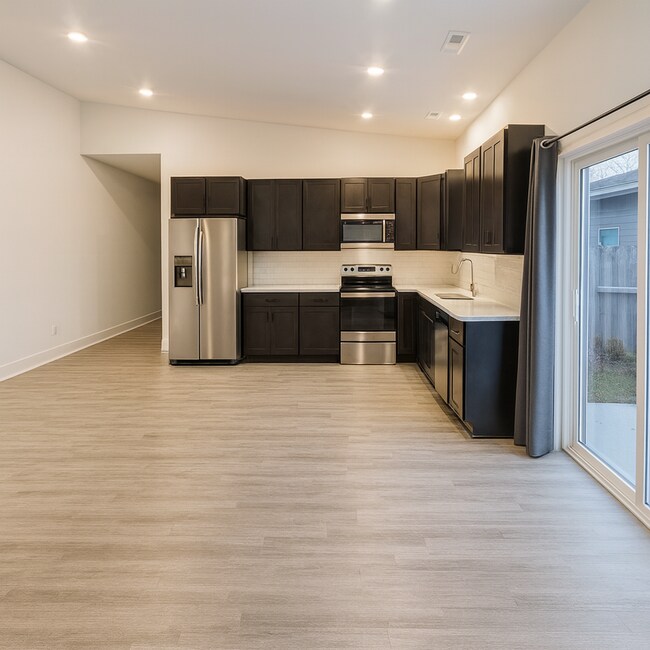 11649/51 E Harry Ct
