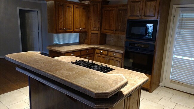 Photo - 3015 32nd St