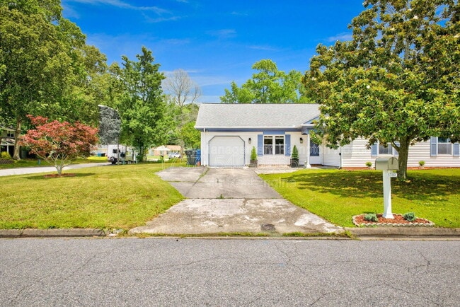 Photo - 1700 Star Lake Dr