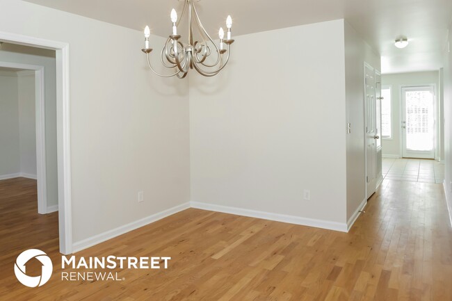 Photo - 114 Bent Saddle St